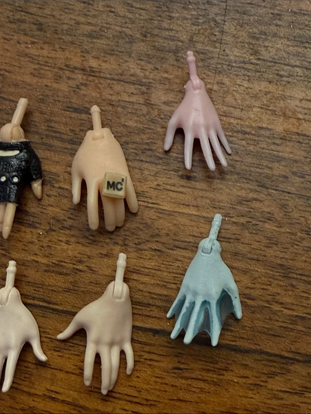MONSTER HIGH Doll Hands